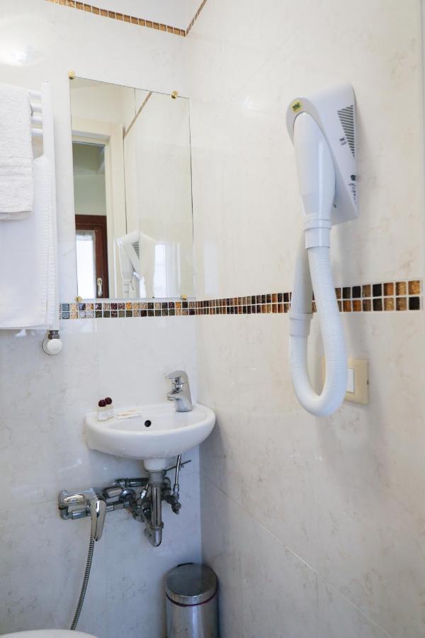 Casa Vacanze Angolo 'Sconto Venesia Bagian luar foto