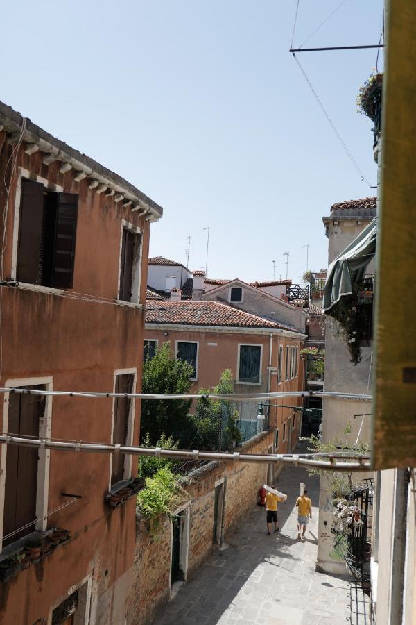 Casa Vacanze Angolo 'Sconto Venesia Bagian luar foto