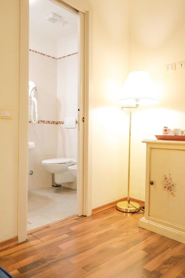 Casa Vacanze Angolo 'Sconto Venesia Bagian luar foto