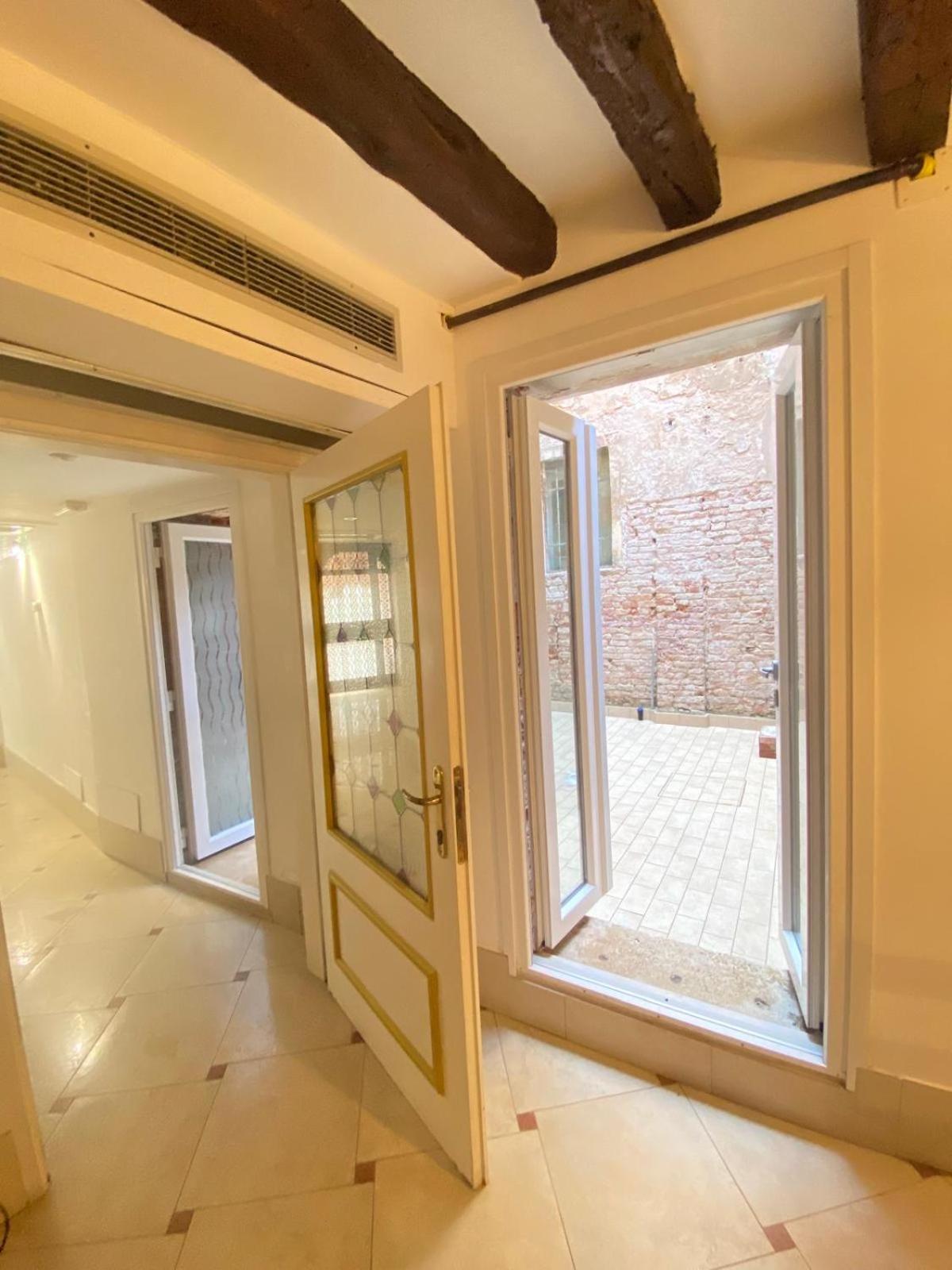Casa Vacanze Angolo 'Sconto Venesia Bagian luar foto