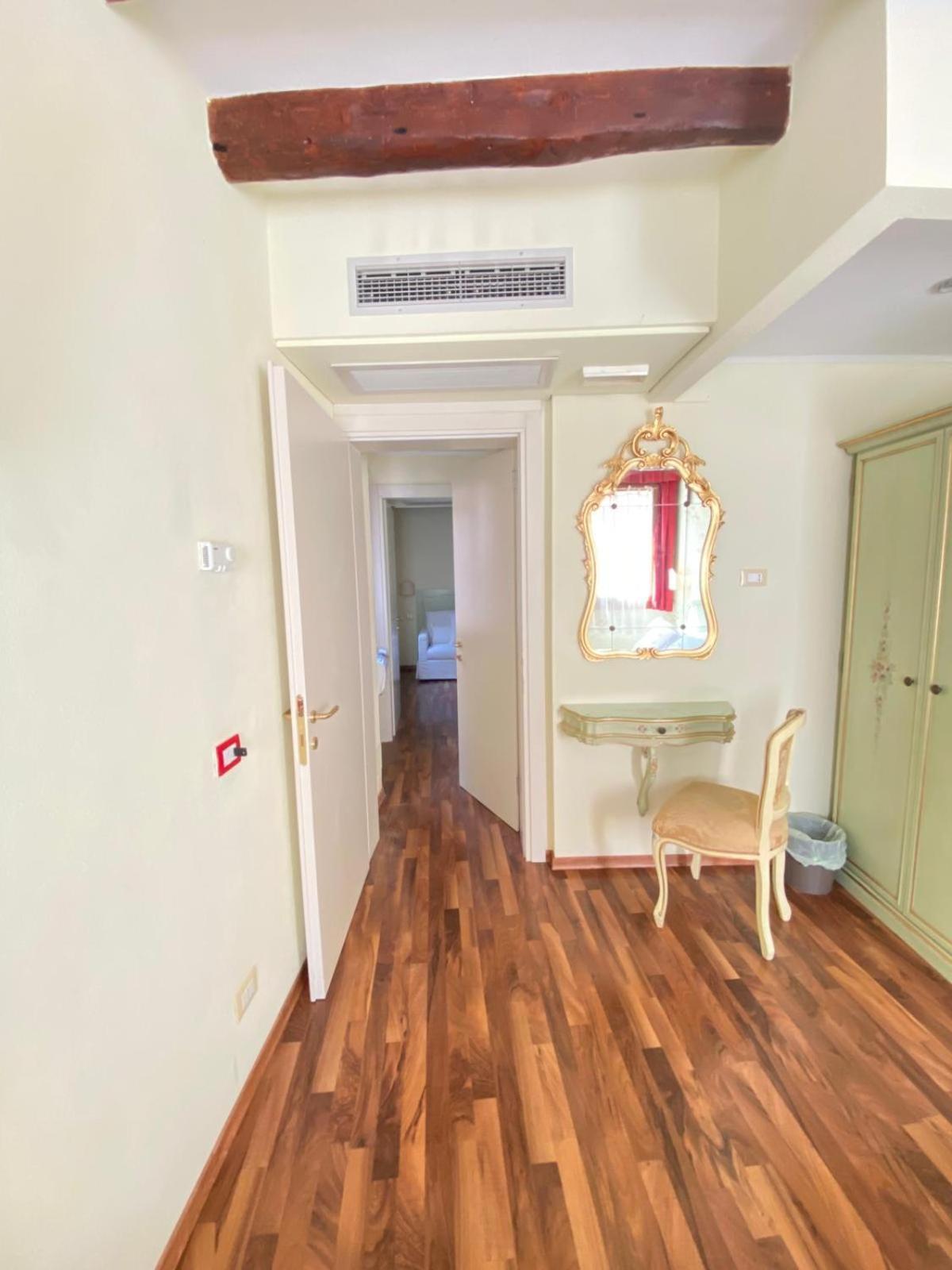Casa Vacanze Angolo 'Sconto Venesia Bagian luar foto