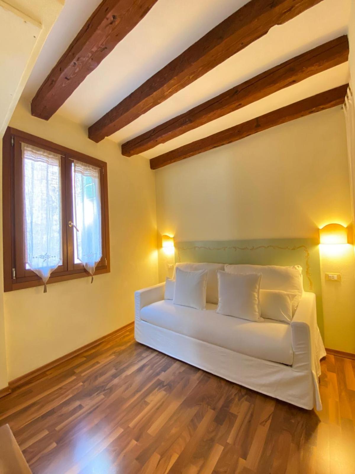 Casa Vacanze Angolo 'Sconto Venesia Bagian luar foto