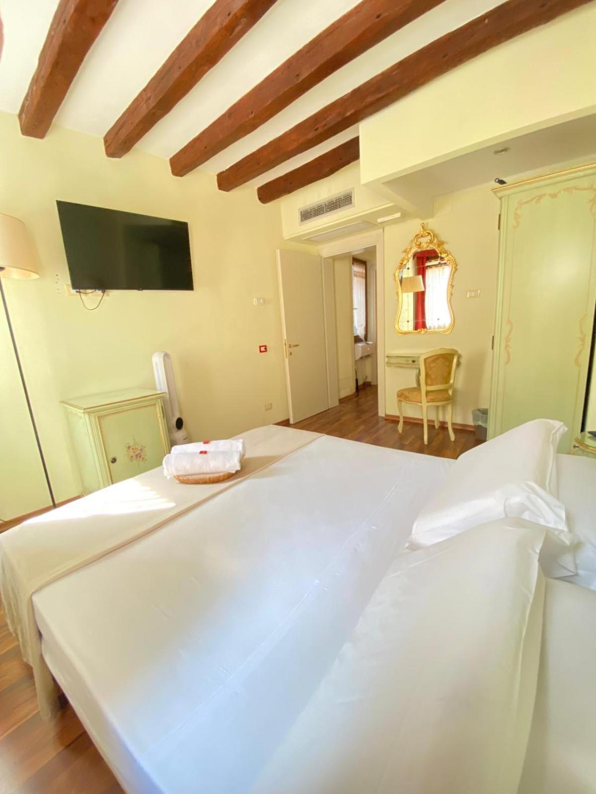 Casa Vacanze Angolo 'Sconto Venesia Bagian luar foto