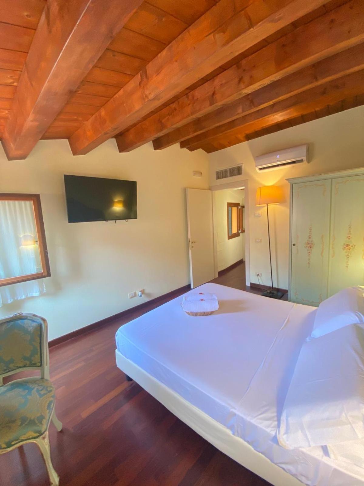 Casa Vacanze Angolo 'Sconto Venesia Bagian luar foto